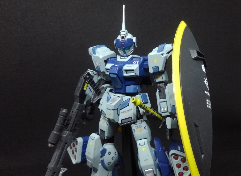 オリジナル装備としてゲルググシールド、ヒートソード、ビームサーベルも一緒に作りました。