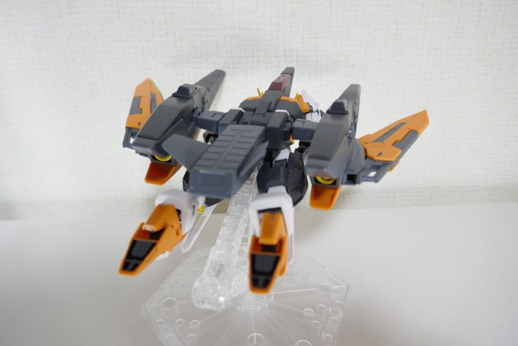 HGですが完全変形します。