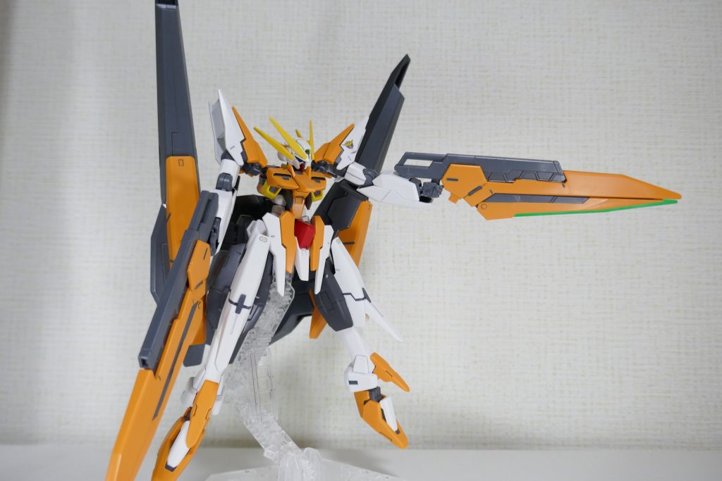 GNソードライフル、ライフルモード！塗装しないとガシガシ動かせて楽しいですね！