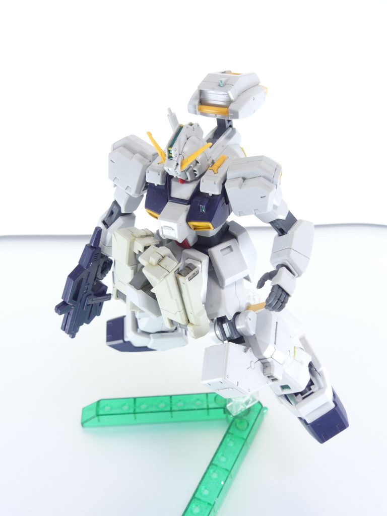 また、説明書では「ヘイズル(次世代量産機)」も再現可能。そちらについてはヘイズル改、アドバンスド、本キットで再現可能です。・・・ところでヘイズルがランナーレス台座に対応していますが・・・