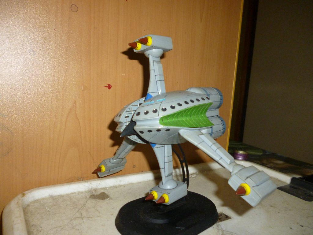 今回投稿するにあたって、１０年近く棚の上でほこりをかぶっていたこの機体を引っ張り出してきたのですが、日に焼けて変色しているわ、ほこりがこびりついて濡れティッシュで拭いてもなかなかきれいにならないわで、写真を撮るのにえらい時間がかかってしまいました・・・orz