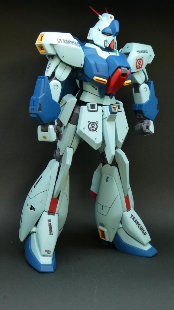 良いスタイルです。作成中はデカールをこれでもかって貼ってるつもりなんですが、改めてみるとそうでもない。