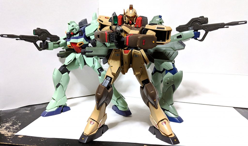 しかしながら、これでバリエーションも3機目となりガンイージシリーズも増えてきました
別部隊仕様のカラーリングも存在しますのでそのカラーリングに塗り替えるのもありだと思います