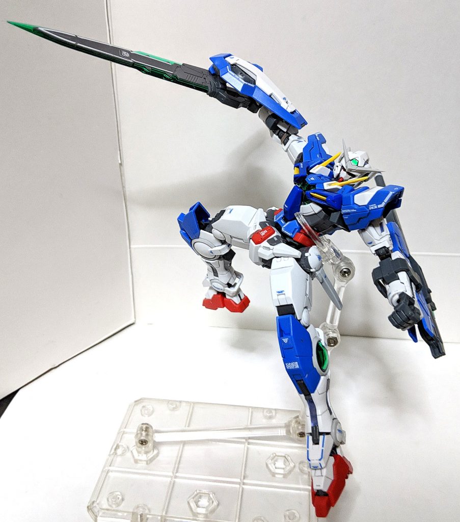 RGらしく可動域も優秀、GNソード改もリペアⅡからの流用となります