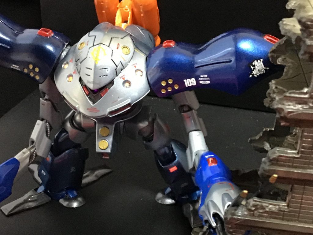 HG ハイゴック 「潜入成功・・・、いや、ワンコに見つかりました!!」–6枚目/制作者:sora