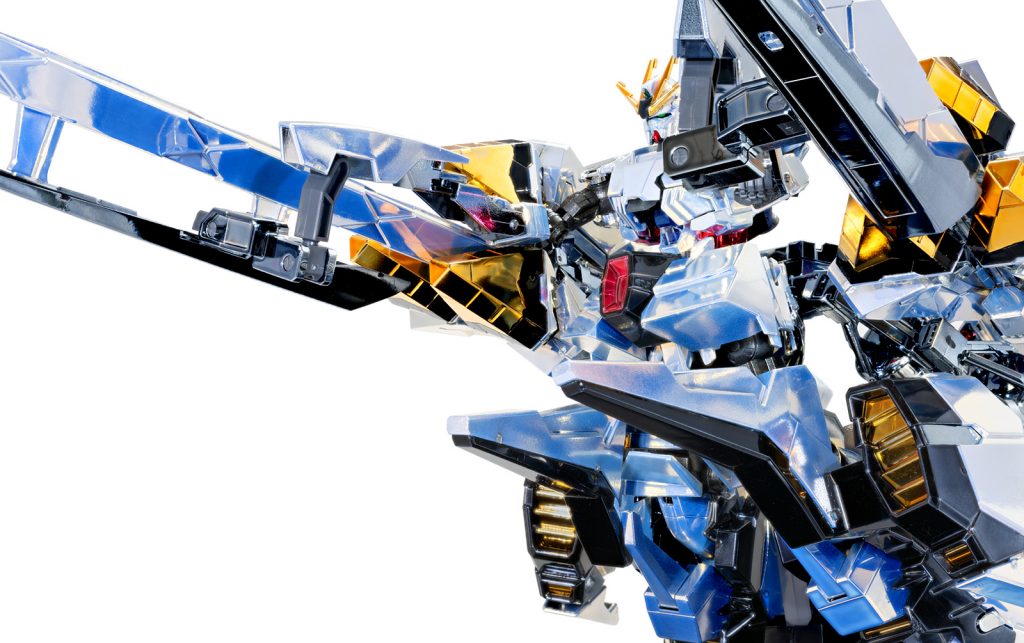 この角度から撮っておきたかった一枚。カメラ+レンズが重くてフレキシブルアームが使えず、なかなか難しい…。F16で4枚の被写界深度合成。