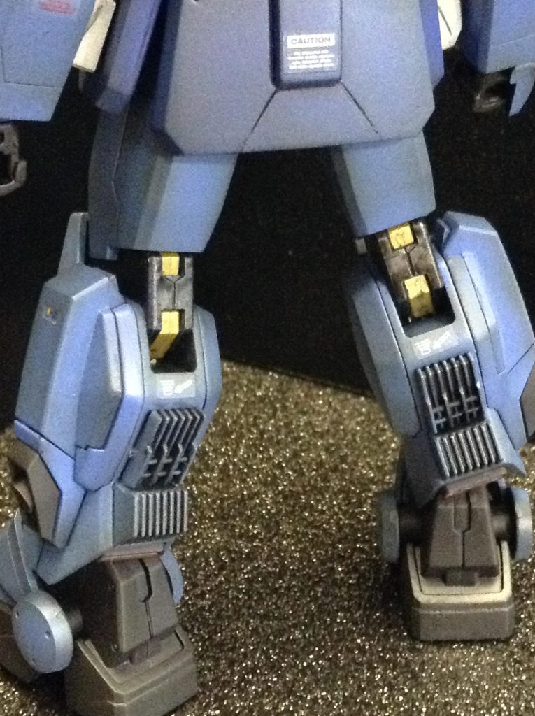 冷却フィンを脚部に追加