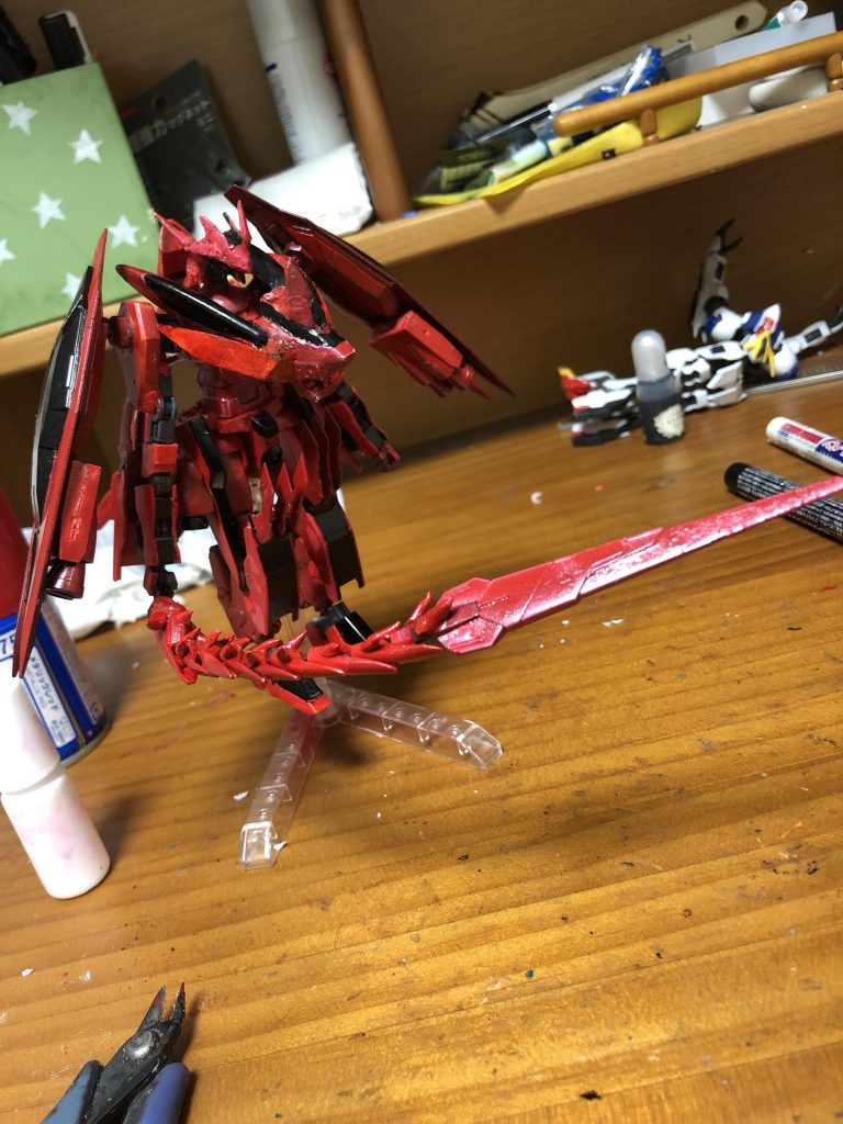 まずは人型状態です。ムチ型の武器を使って敵をなぎ払う事ができます。