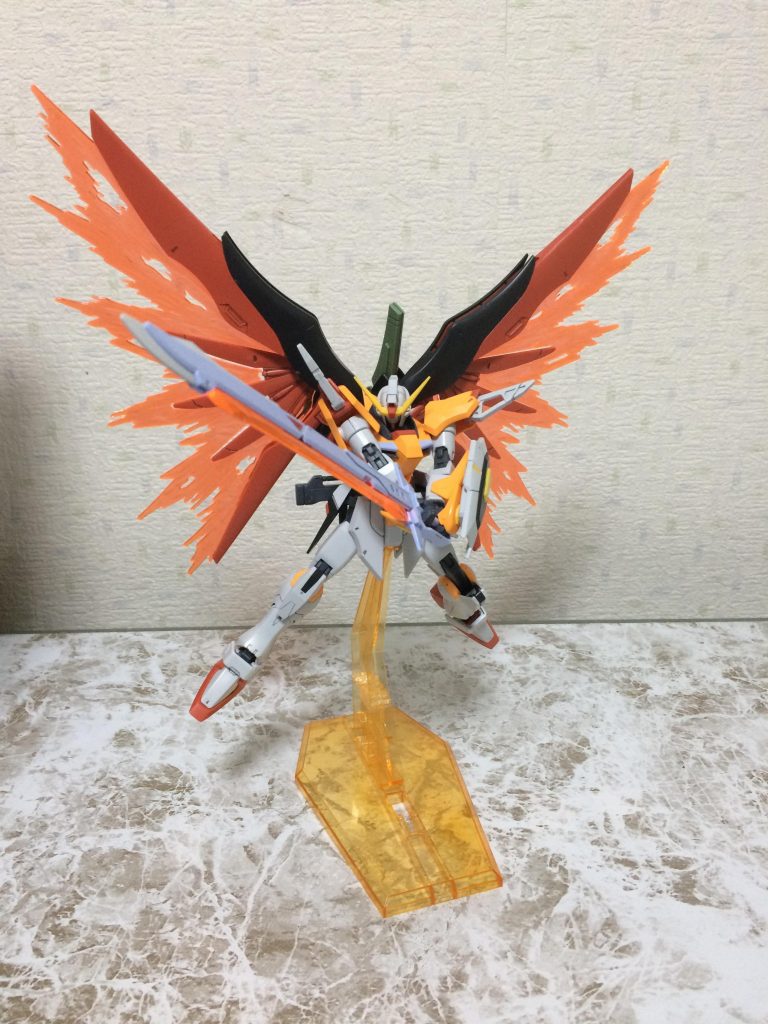 光の翼がとても綺麗です。が少し取り付けにくいです。