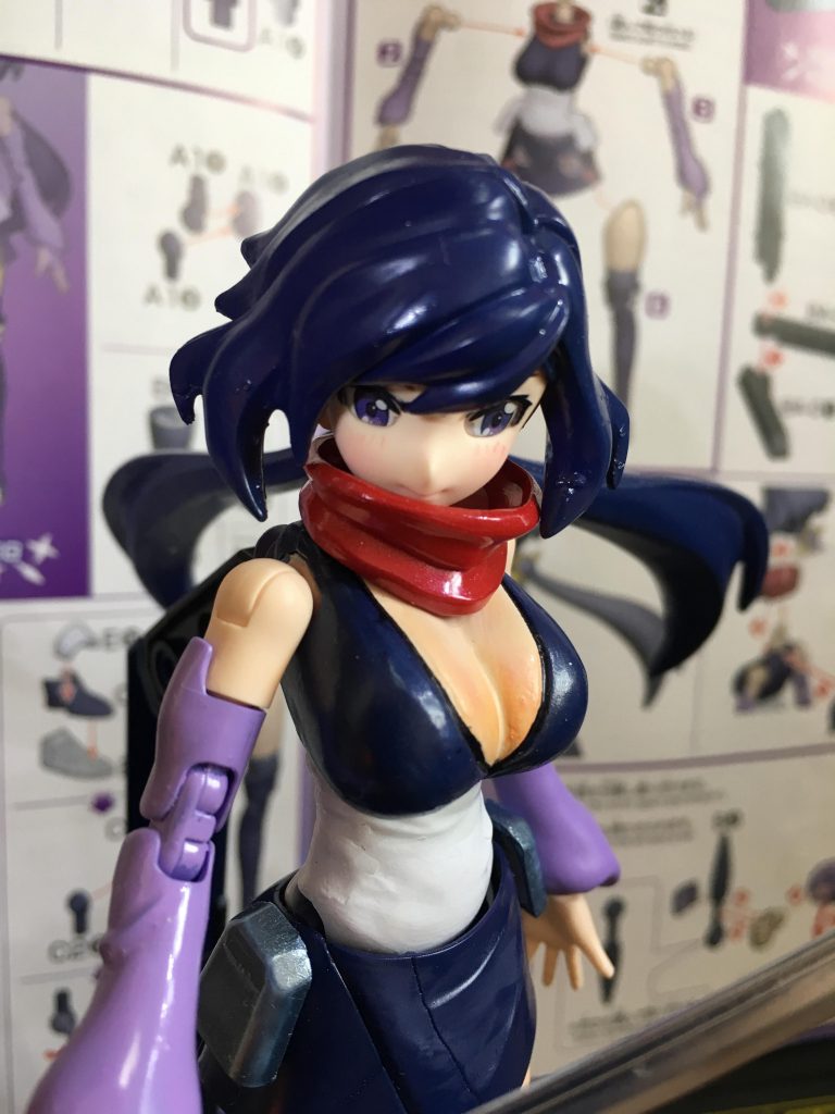 お胸をちょいセクシーに