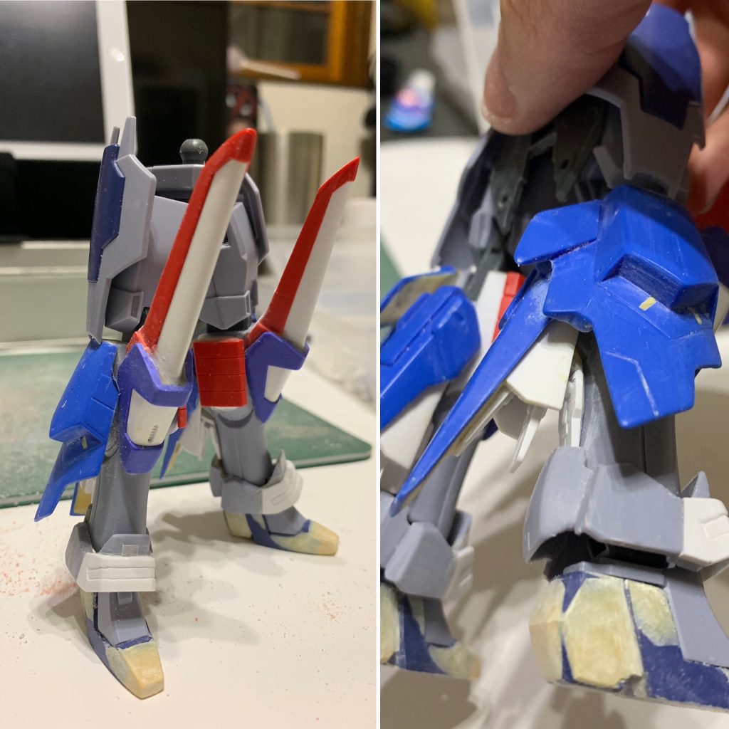 足回りも結構大変でした。
うまいこと組み合わさるように削ったり切ったりの連続。
ディナイアルのつま先が短かったので、パテ盛りして整形もしました(初挑戦)。