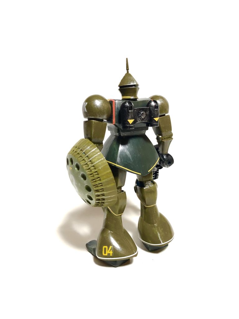 うしろ

おもな改造は…

頭部取り付け直し
股関節をアルミ線化
マシンガンをブロック玩具でっち上げです☆