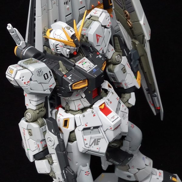 1/144 RG RX-93 νGUNDAM