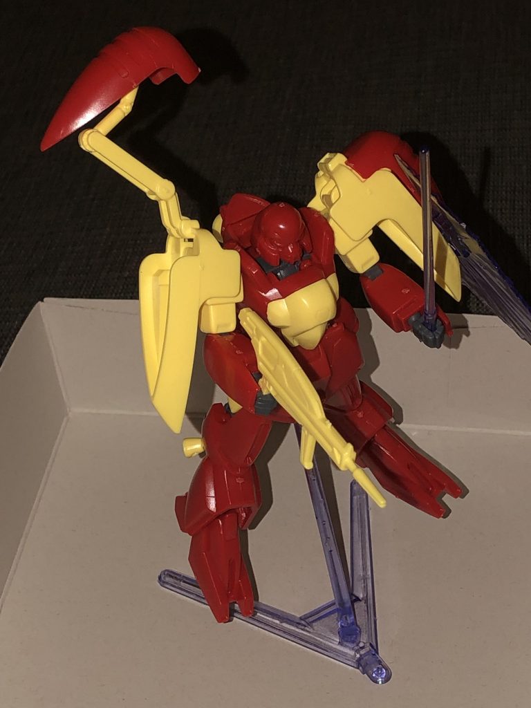 右肩からビームストリングスを展開。
これには電気ショックを与える効果があり、Gジェネでは敵に回すとなかなかやっかいな武器ですが、最近のGジェネではVガンダムがハブられ気味なので影は薄いです。無念。