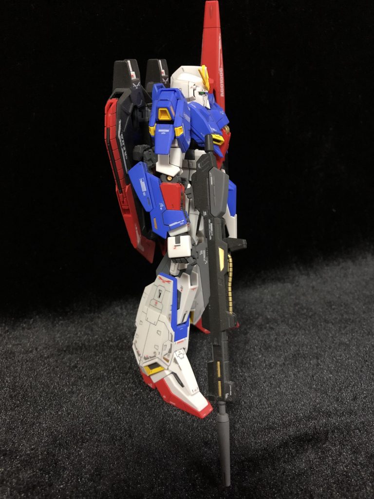 しかしRGはパーツが小さいんで、目がしんどい。