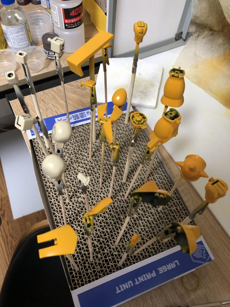 黄色って発色しずらいなぁ、って思いながら初塗装