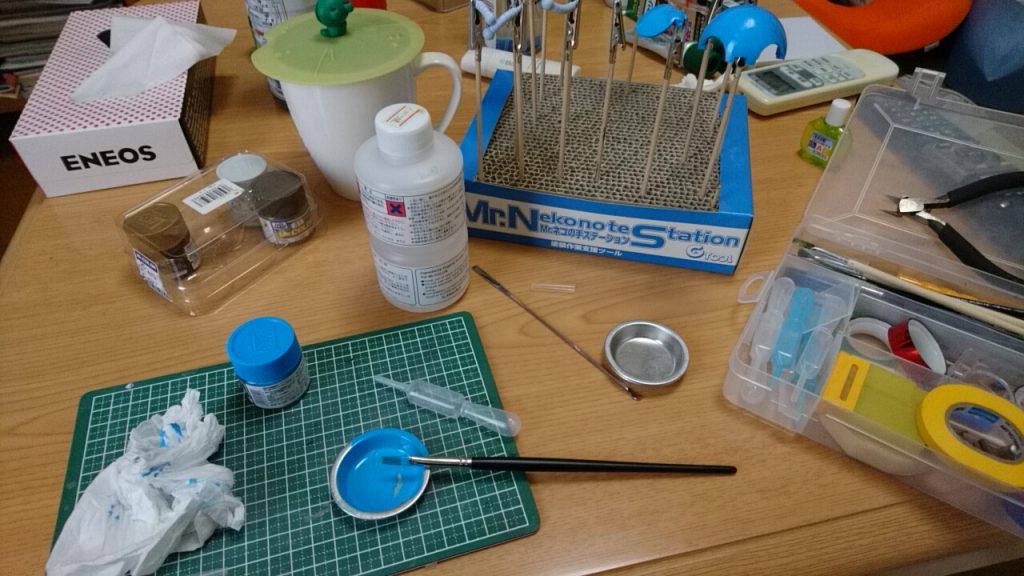 塗装は筆塗りです。