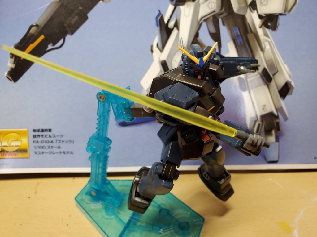 黒鉄色を間接のほかに本体にも使いましたが
とても効果的に映えて良かったです