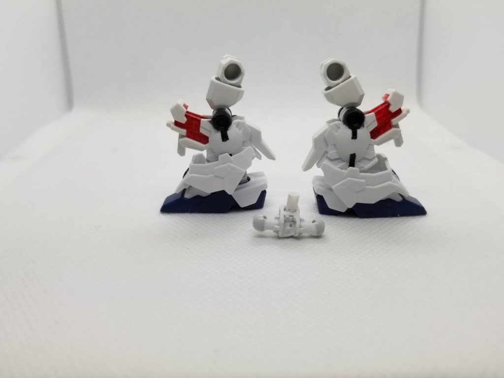 腰と足の接続には
CSフレームの腰を切り詰めて
3mmのプラ棒をさしました