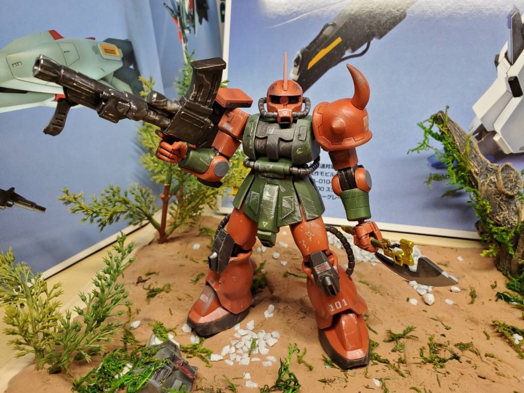 オリジナル武器はザクマシンガンより口径が大きい威力重視の物に