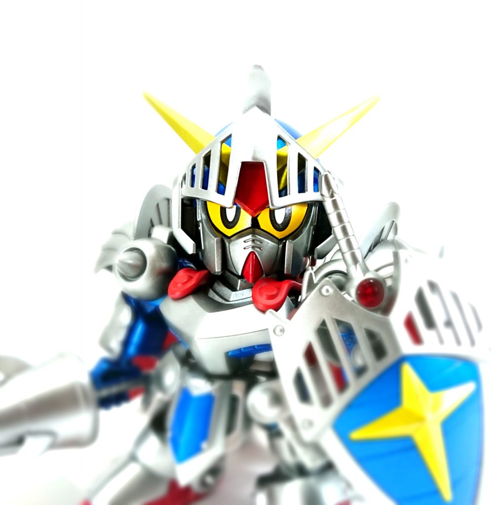 フェイス部分のアップ。
イケメン。