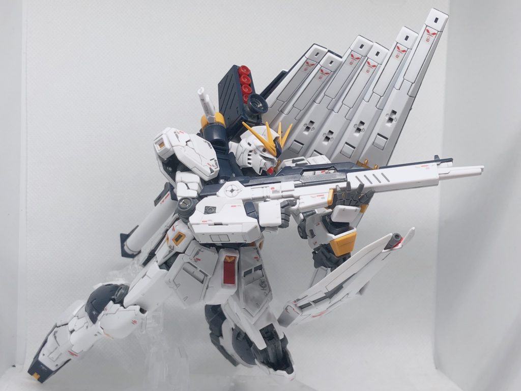 作ってる最中は首長めかと思いましたが、こういうポーズさせると全く違和感ないですね。