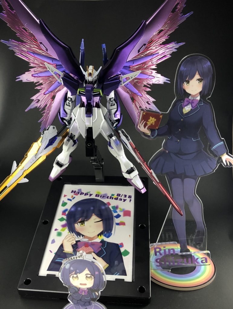 今回は静凛さんの誕生日に合わせて制作いたしましたので、最後はアクスタと自作イラストを添えて。余談ですが、誕生日配信でイラスト流してもらえてめちゃくちゃ嬉しかったです...!