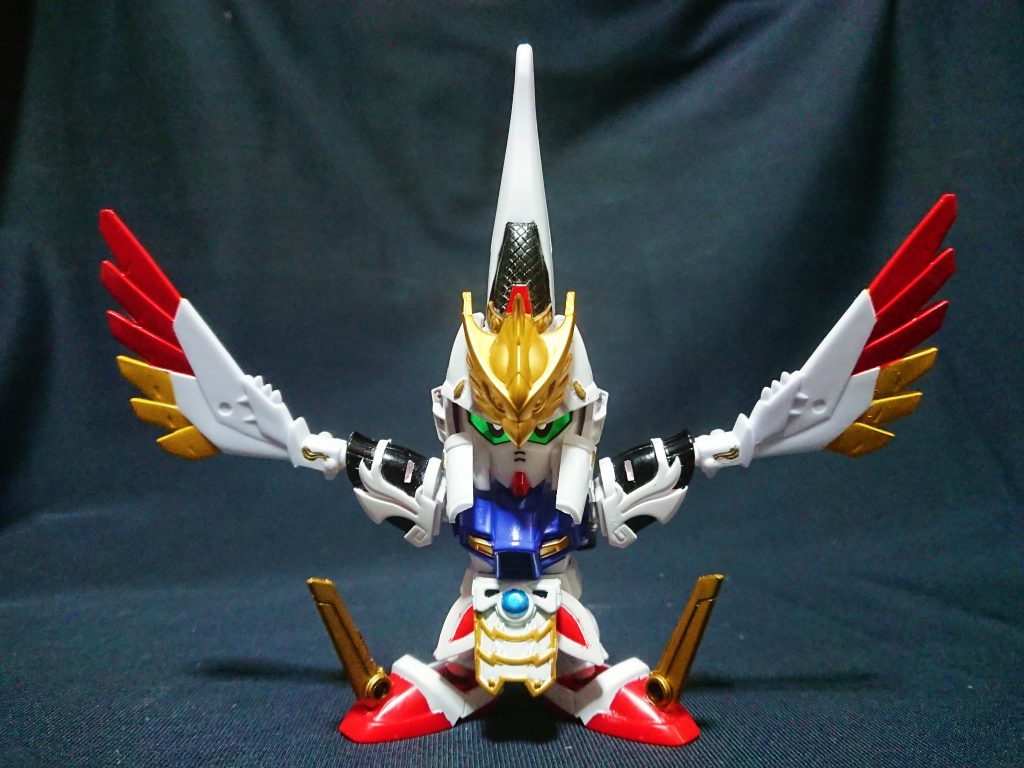 ヘブンズソードのアタックモードは鳥形に変形します。
腕の接続を背部に回し、肩に翼を接続します。
宙に浮いてると思って見てくださいw