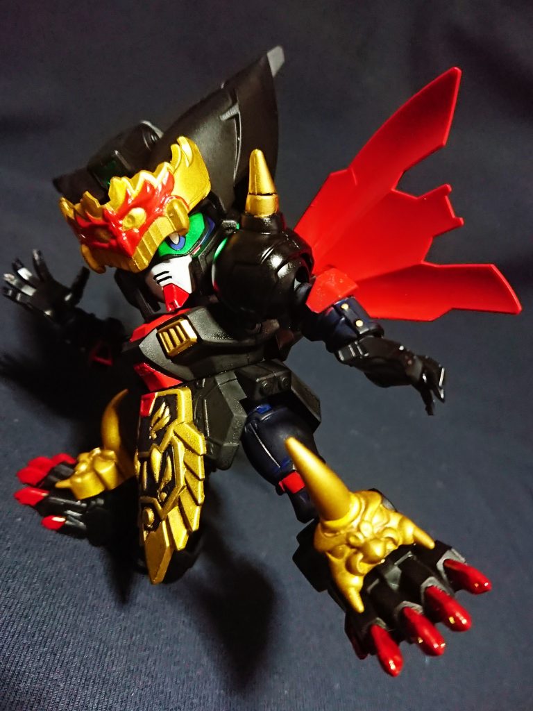 南方四天王最後の1人はマスターになります。
デザインは漫画に出る津島先生デザインを残しつつ、Gガン寄りに制作しました。
呂布トールギスをベースに魔星大将軍を使うつもりでしたが、頭部が気持ち大きかったのでGジェネBBのマスターを使用しました。