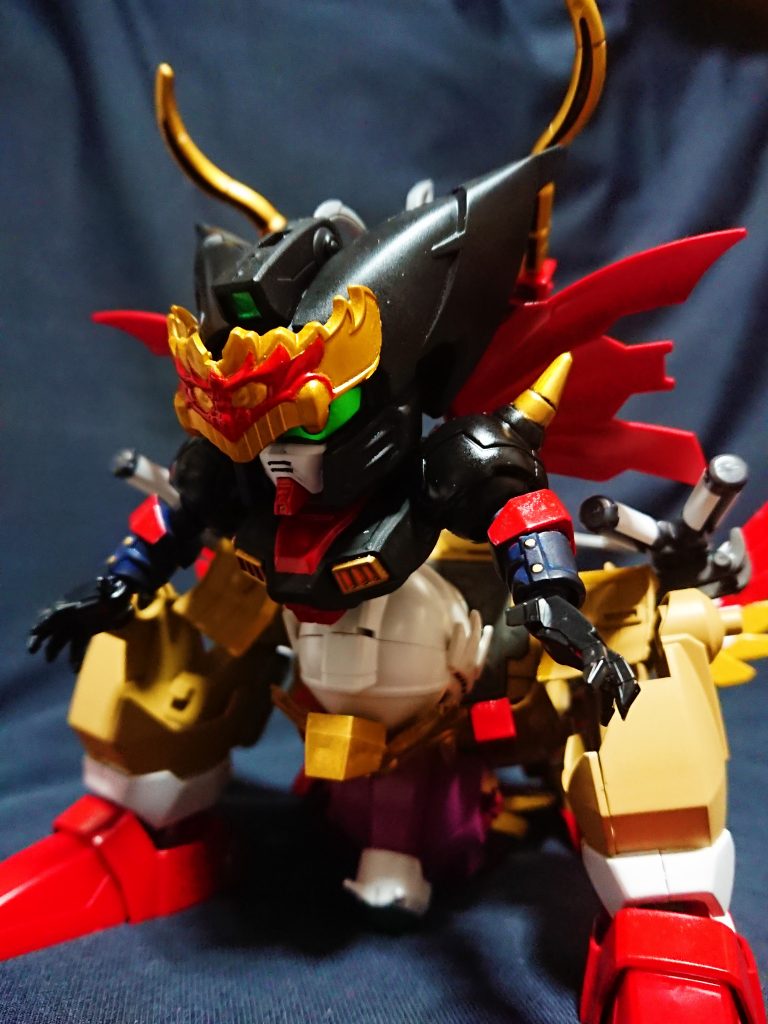 南方合身 阿修羅グランドマスターガンダム
兀突骨、木鹿大王、朶思大王、帯来洞主が合身した姿。
阿修羅神拳以上の破壊力を持つためマスターが封じていたが、蚩尤と戦うため自ら封印を解いた。
龐統と暗黒玉璽に操られていない真の姿。