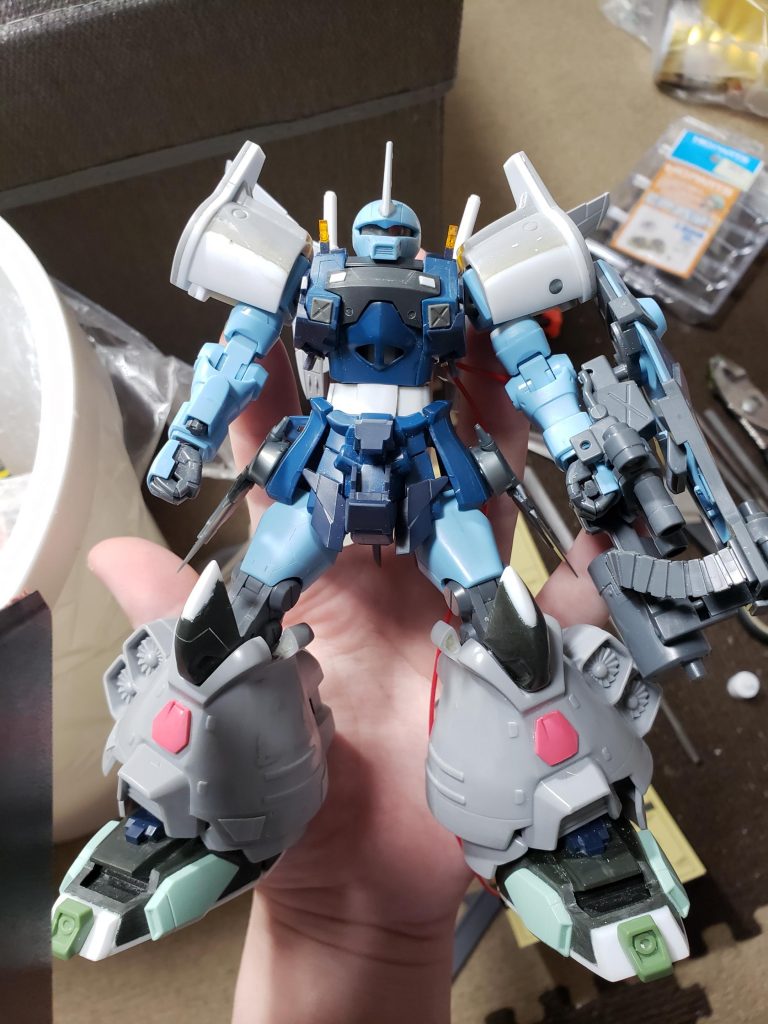 各部プラ板で延長しました。
肩　腕　胴体　太ももの付け根　膝　足　
ジャンクパーツはユニコーン　イージス　ゲルググM　フォビドゥン　ストライク
ダイバーエースユニット　ビルダーパーツを使用しました。