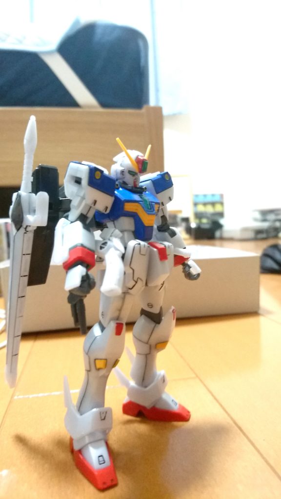 当初はクロスボーン要素を減らすためにフレームアームズなどのジャンクパーツからバックパックも作っていましたがうまくまとまらず没にしてしまいました。