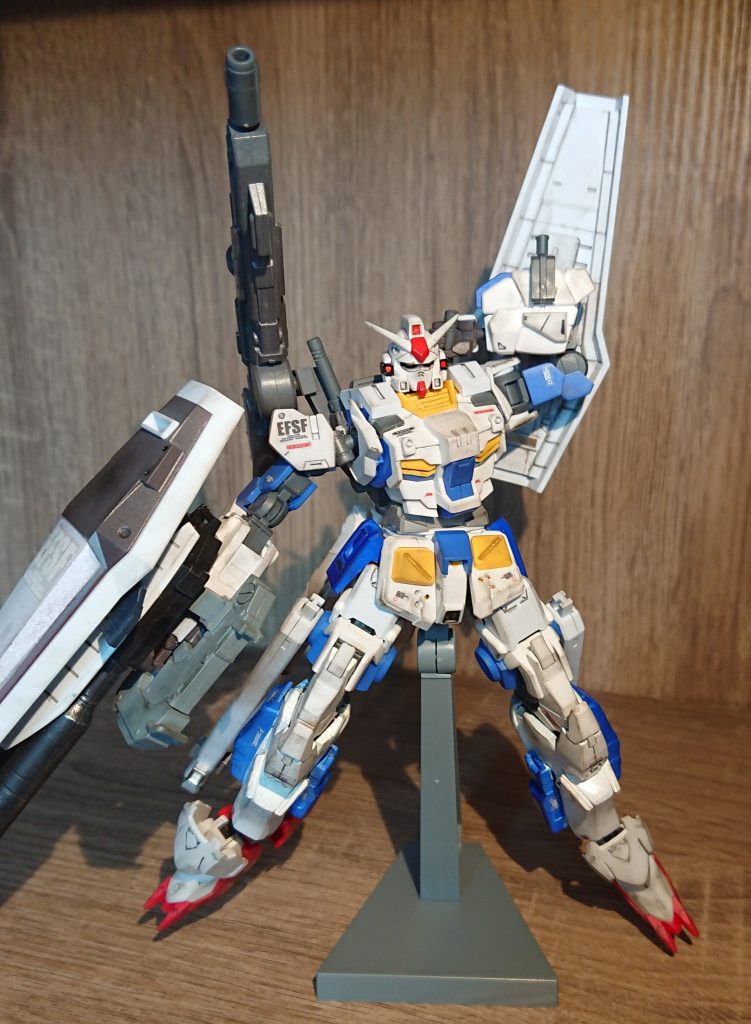 元キットの7号機よりもめっちゃ腕曲がります。気に入ってる。