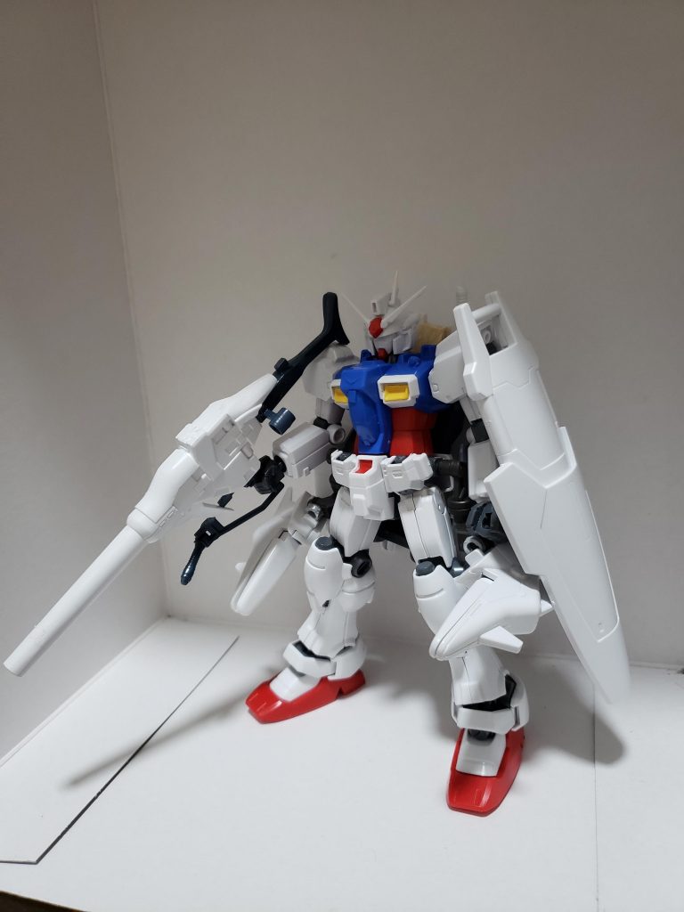 塗装前
メガビーム砲にザクマシンガンのパーツを接着
サブアームはクタンブースターとジャンクを組み合わせSDデンドロビウムのクローを接着