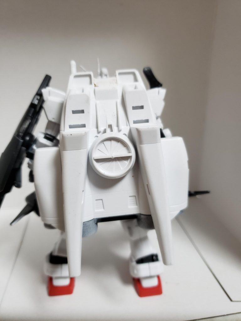 背中にIフィールドジェネレータを装備
防御も安心