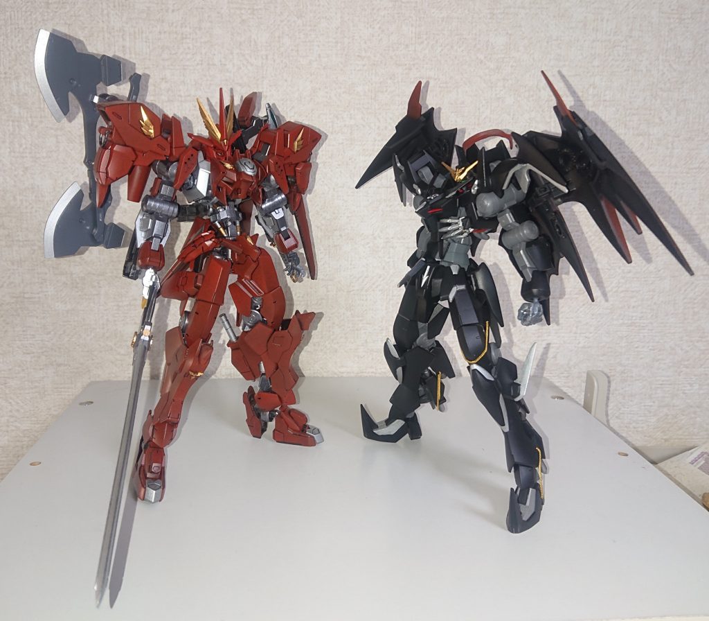 アヴァロンとのツーショット。
ガンダムとのミキシングとはいえ他作品どうしなので、馴染むかどうか不安でしたが、フォロワーさんや海外の方々のコメントで救われました(*´ω`*)