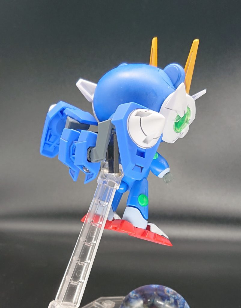 【νッガイ 後】
ツインドライヴシステムはHGのものを使用しています。