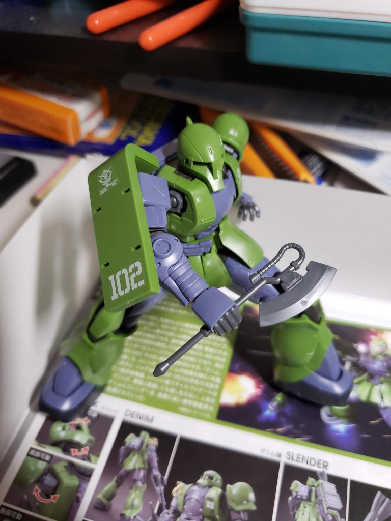 素組みの状態
この時の彼はまだ五体満足でした。