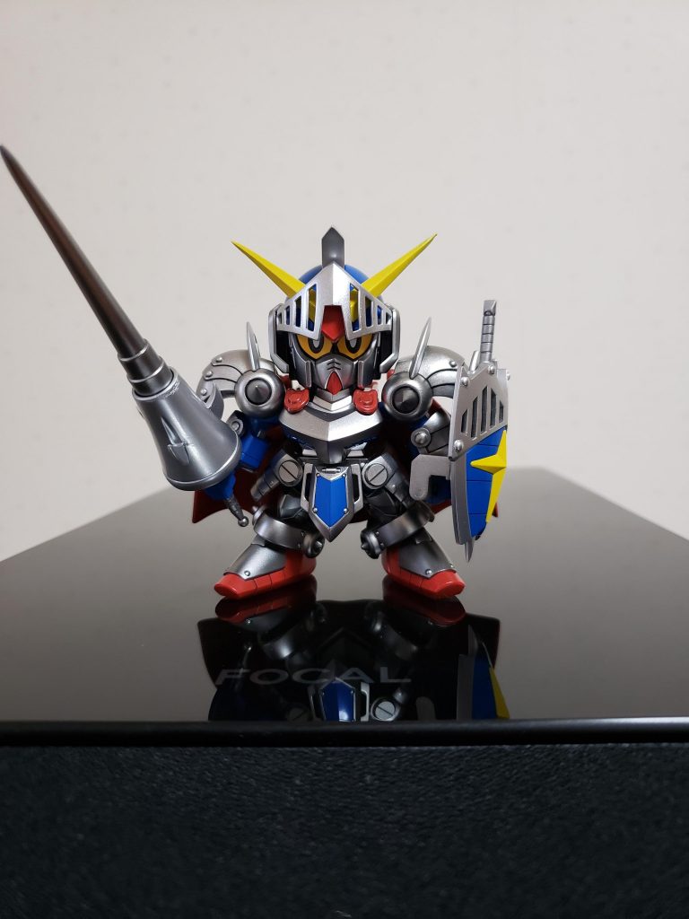 昔も昔、初代のBB戦士ナイトガンダムはやたらちんちくりんだった記憶がありますが…