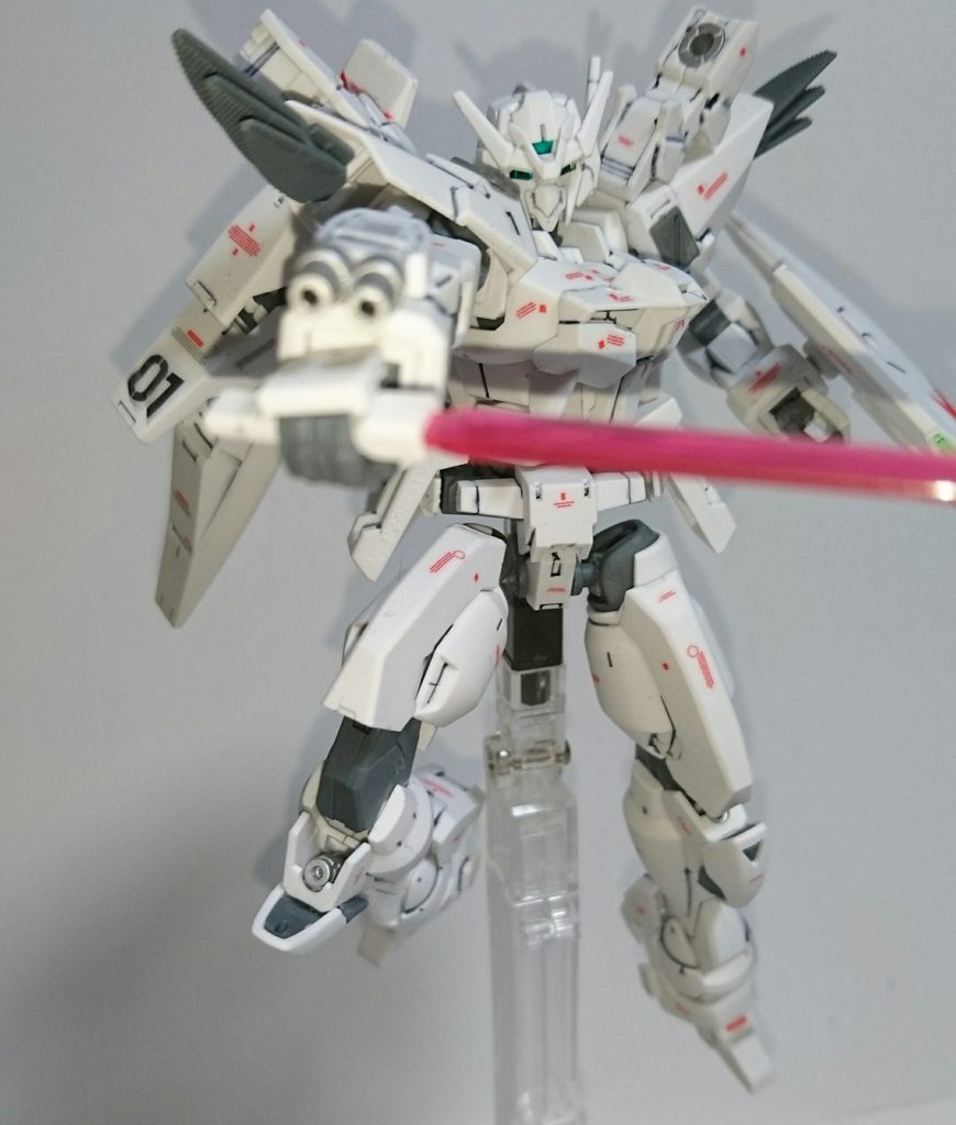 ## ２連装ビームバルカン
オリジナル武器。
AGEの連邦機は内装火器が少ない印象なので、白兵戦主体ならマニピュレータを使わない射撃武装はあっても良いかと思って追加。
銃口はニードルガンと同じくシルバーで塗装。