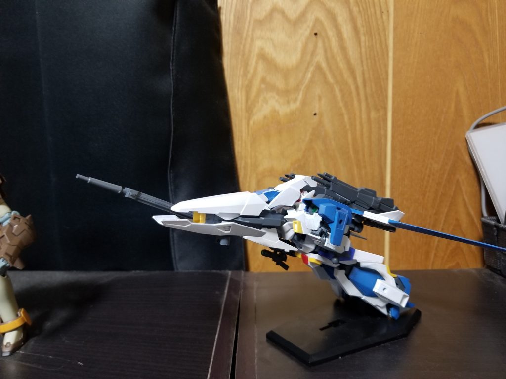 ガルデッサーの特徴である3つのモードの1つ
戦闘機のようなファイターモード
高速飛行と抜群の安定性が特徴である