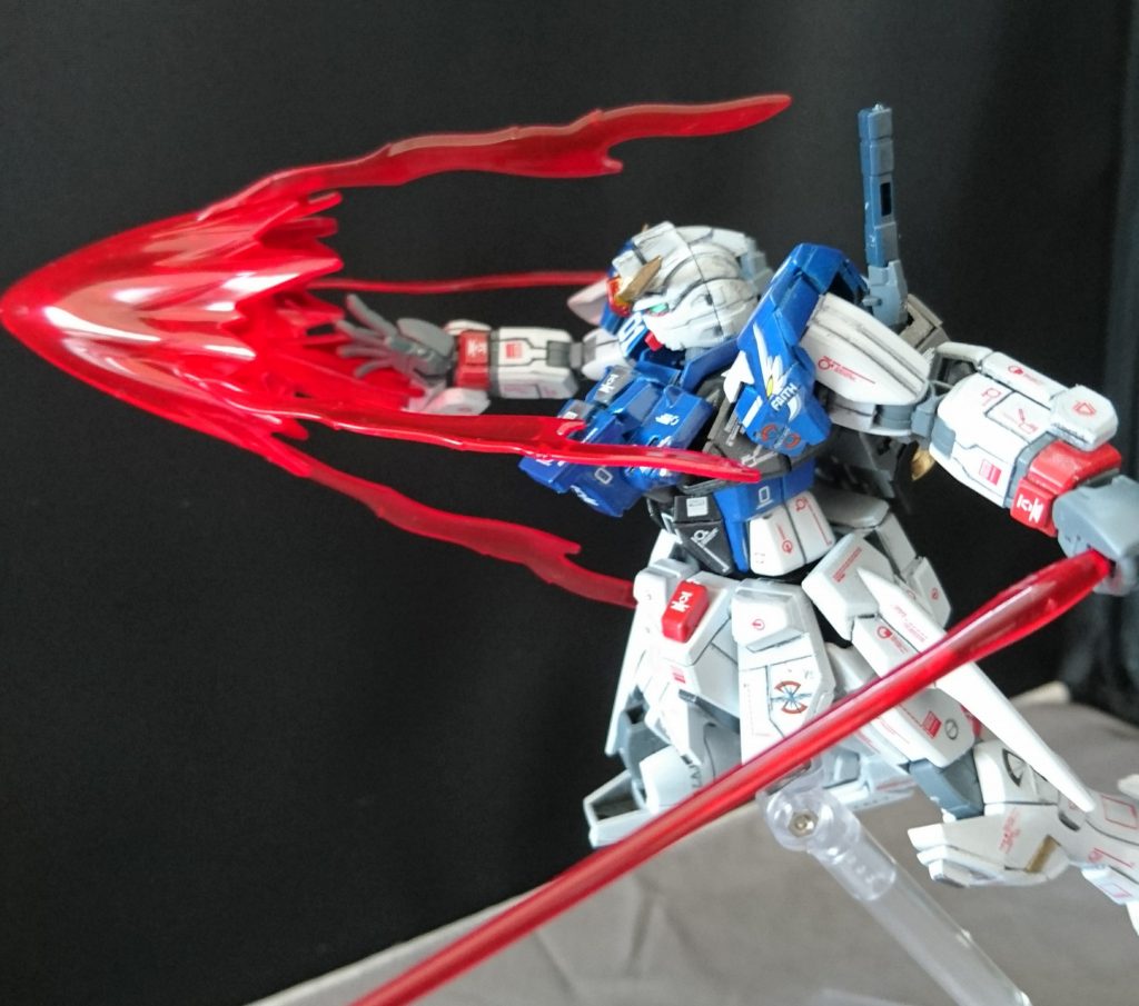 アクション1
ビームシールドは物理攻撃ができるような感じにしました!