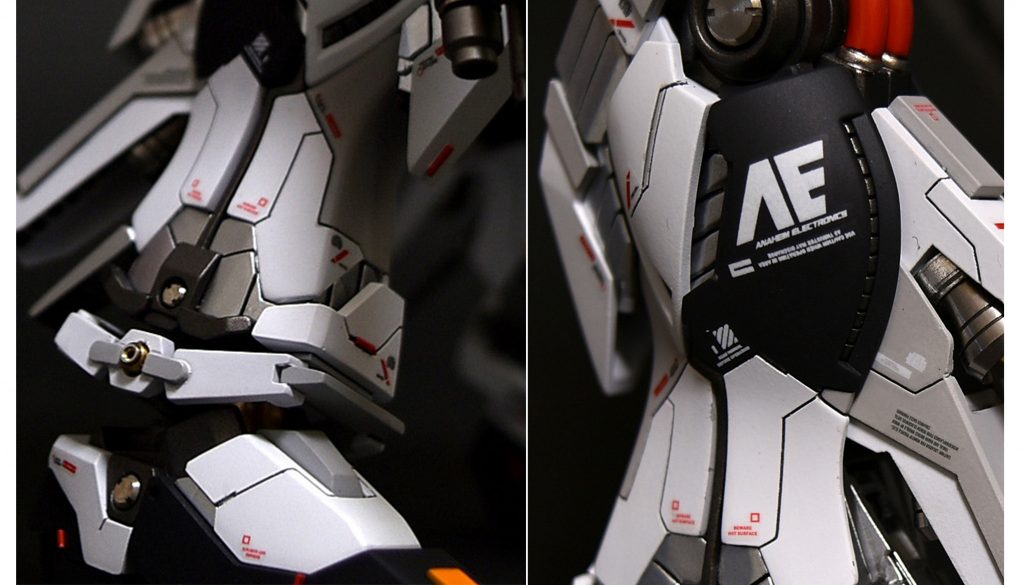 スネの下に追加装甲。足のサイドを開口。サイコフレームがちらっと見えます。