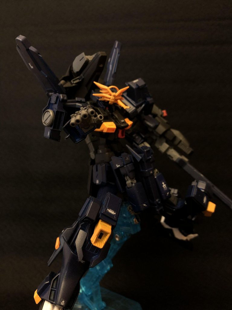 フィンガーバルカンです。
右手が寂しかったので作りました。