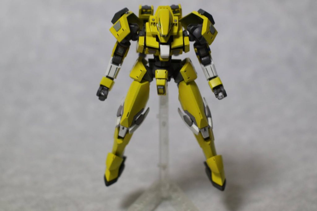 フロント画像です。黄色と白を基調にまとめました。