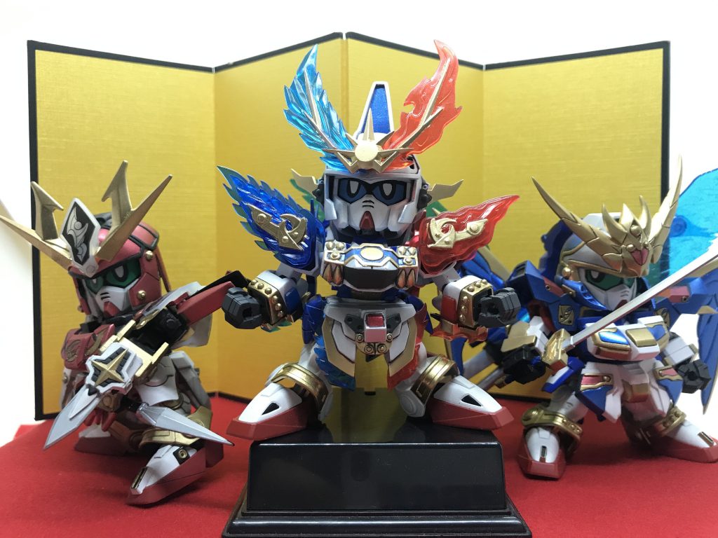 三烈神
やっぱり三人揃うと感動しますね

パーツが足りなかったり構想が不十分で時間かかってしまいましたが
なんとか完成させることが出来ました
でもそのおかげでちょうどいいバランスに収まり
技術もちょっとだけ向上していたので納得のいくものが出来たと思います

ここまでの閲覧ありがとうございました！
次はLGBB號斗丸を改修予定です、多分