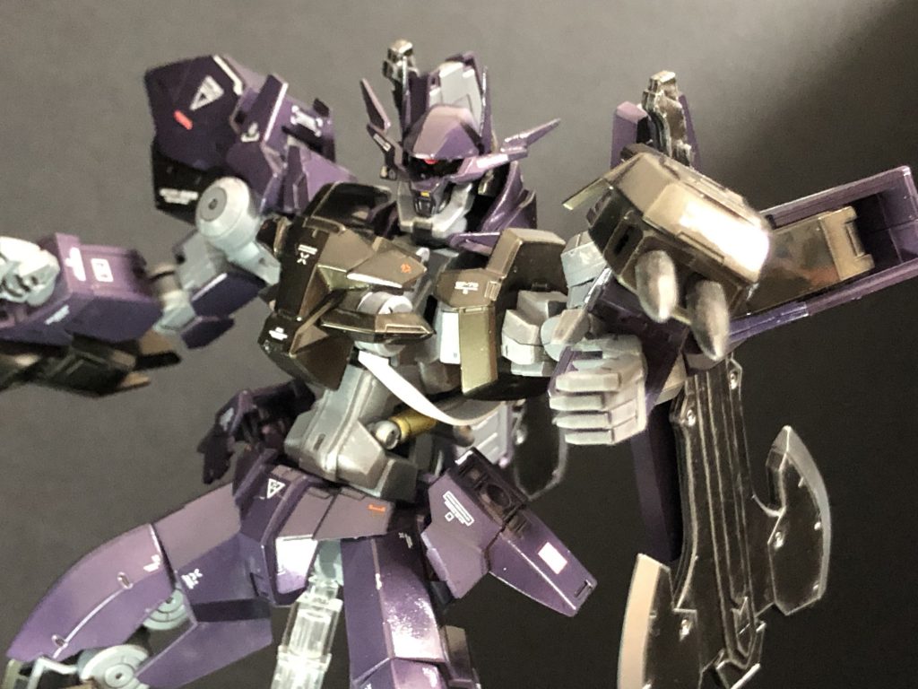 こちらも特徴的なパイルバンカー
2個イチ大型化させてパイルも鋭利に