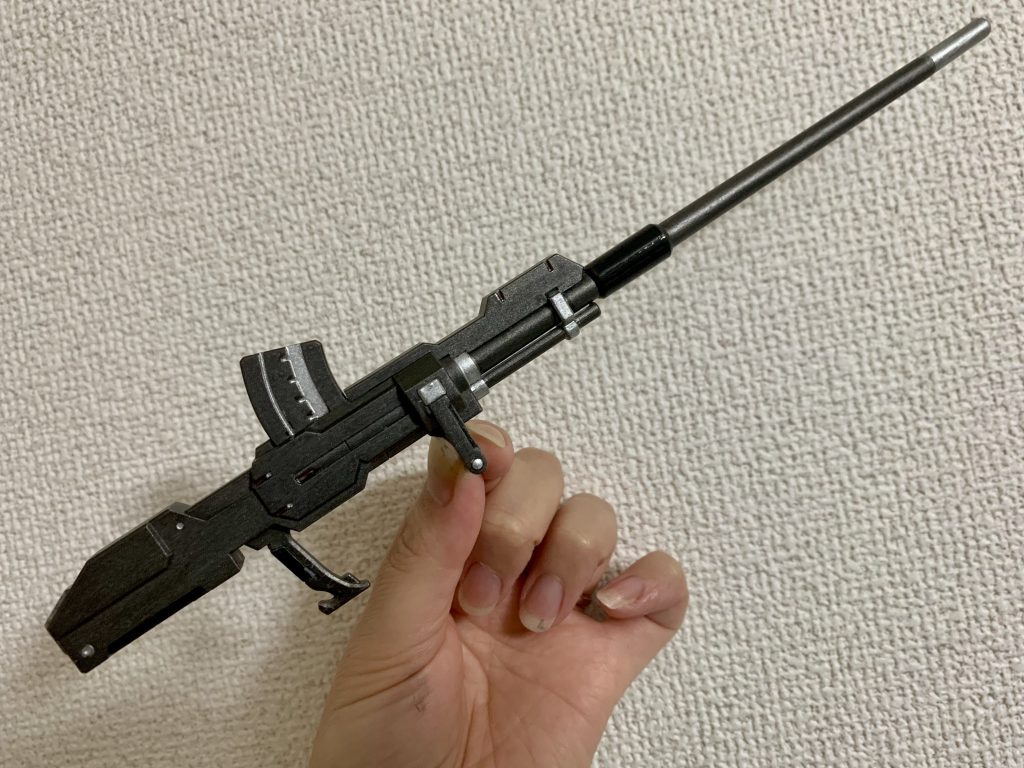 こちらも黒鉄色+シルバー+カッパーで調色致しました。塗り分けにはシルバーとブラック、あずき色を使いました。全てこちらもアクリジョンになります。