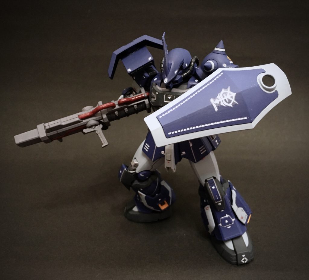 アクト・ザクはビーム兵器の装備が可能ということで、*試作ビームキャノン*を装備。キャンペーンで貰ったビームキャノンがここで役に立ちました。パイプ類を赤系にすることで試作らしさを出しています。