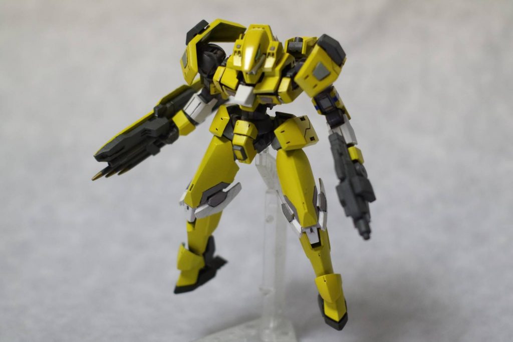 武器二つ持ちです。トリケロスとショートバレルマシンガン。